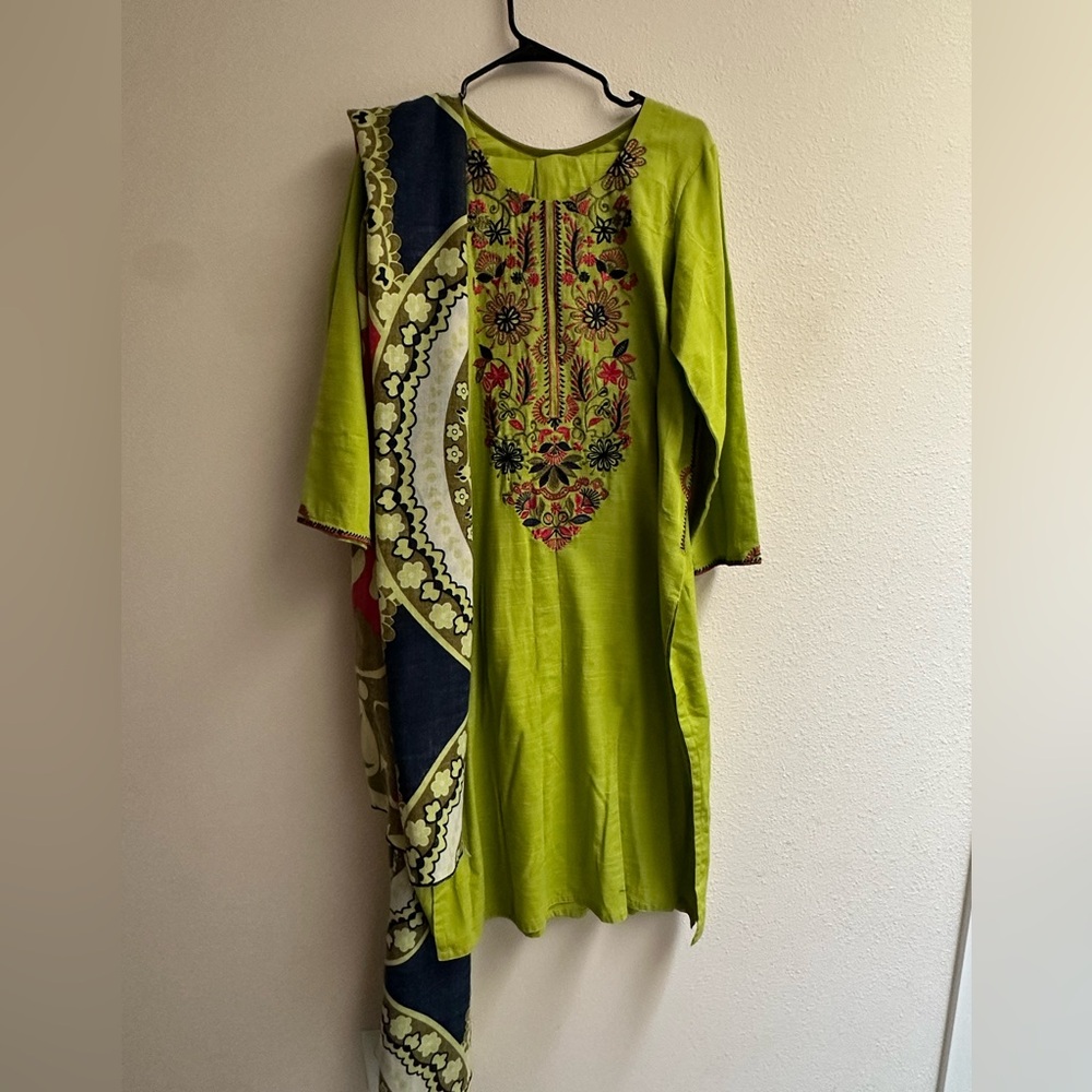 Casual desi dress (Pakistani/Indian)